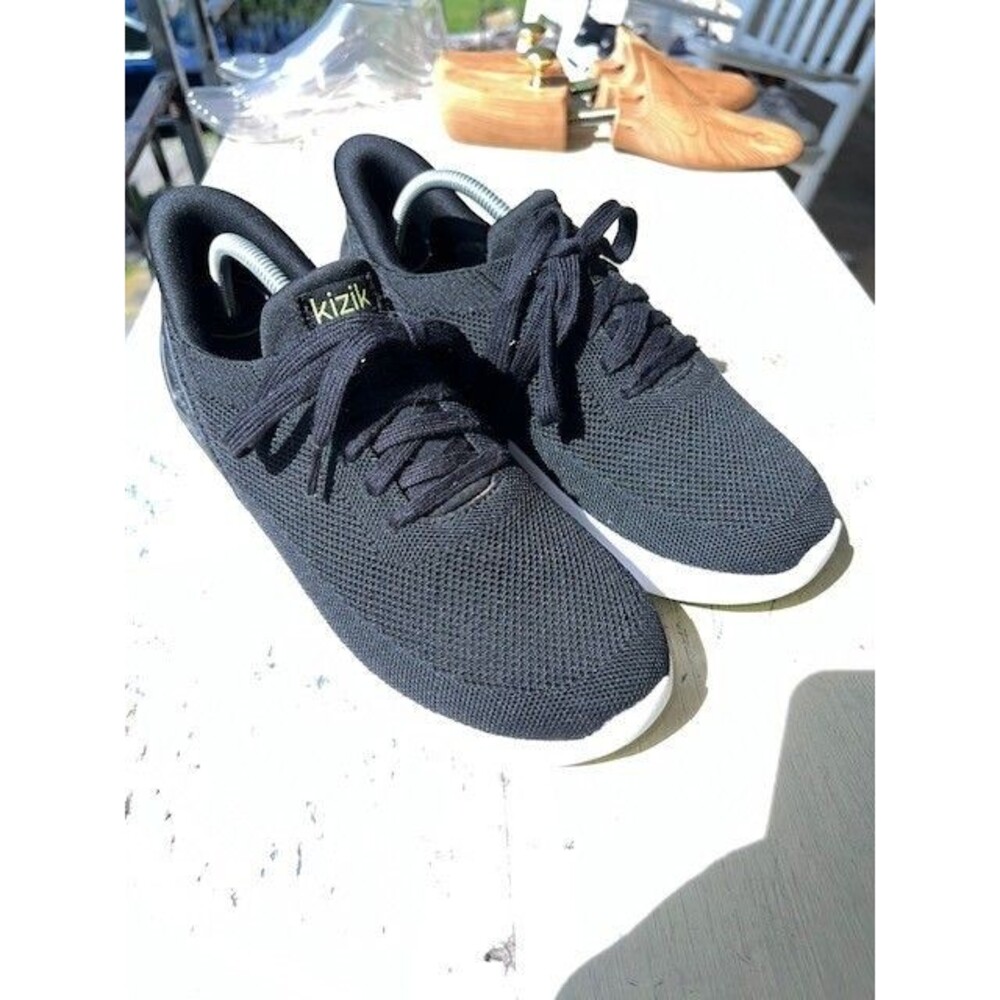 KIZIK Athens HandsFree Sneaker Size M6.5/W8 Black VGC